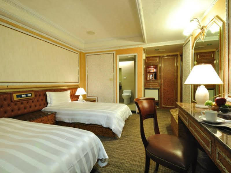 Baron'S Hot Spring Hotel Jiaoxi Exterior photo