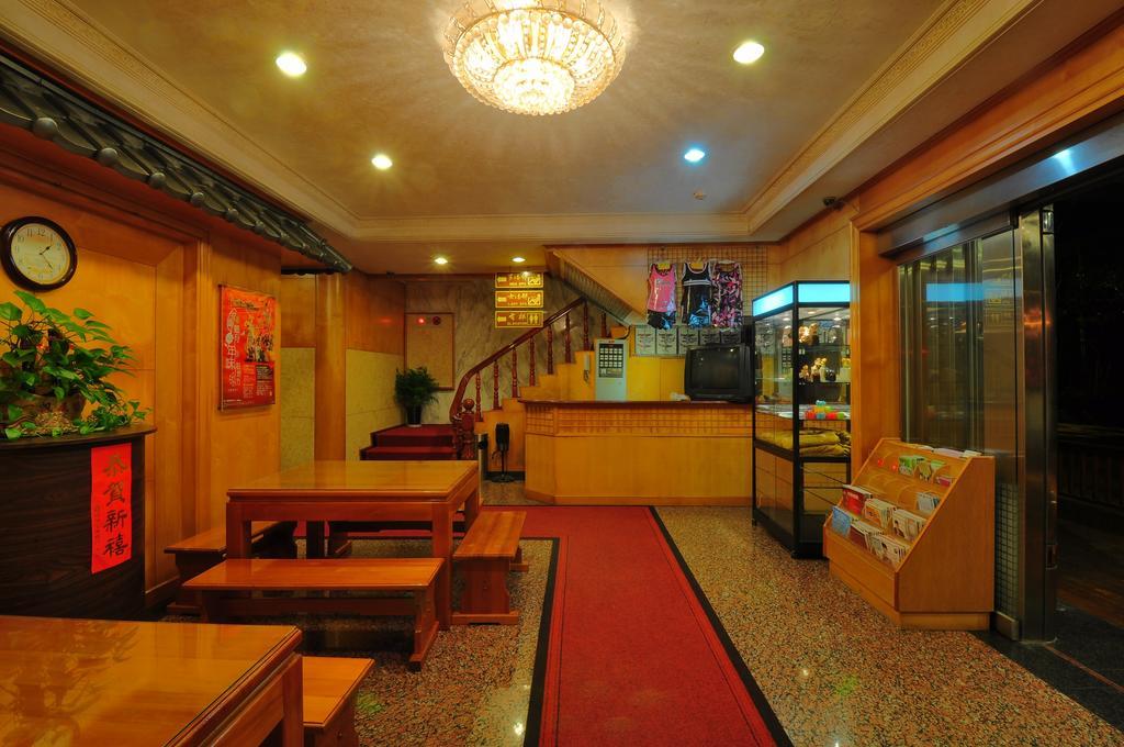 Baron'S Hot Spring Hotel Jiaoxi Exterior photo